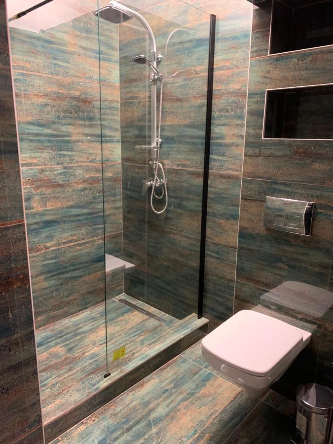 ママイア Apartament Alexandraアパートホテル エクステリア 写真